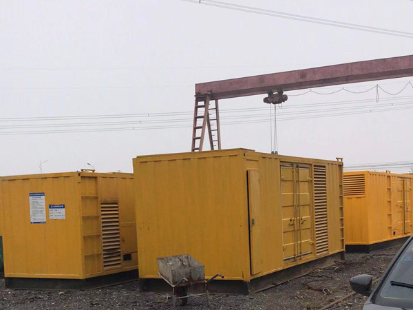 砚山100kw柴油发电机组每小时油耗？