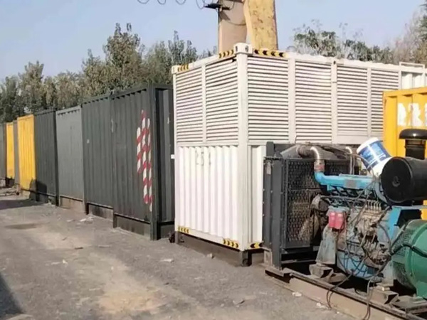 砚山200KW柴油发电机机组每小时油耗是多少？