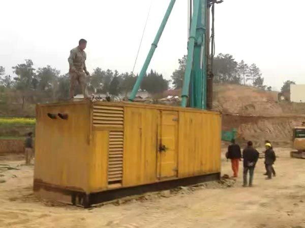 砚山如何判断水冷式机油散热器密封件是否需要更换？